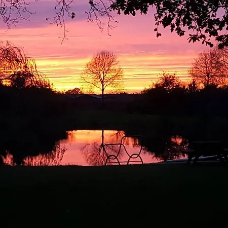 Het Achterhuis شقة