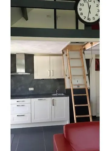 Het Achterhuis 아파트